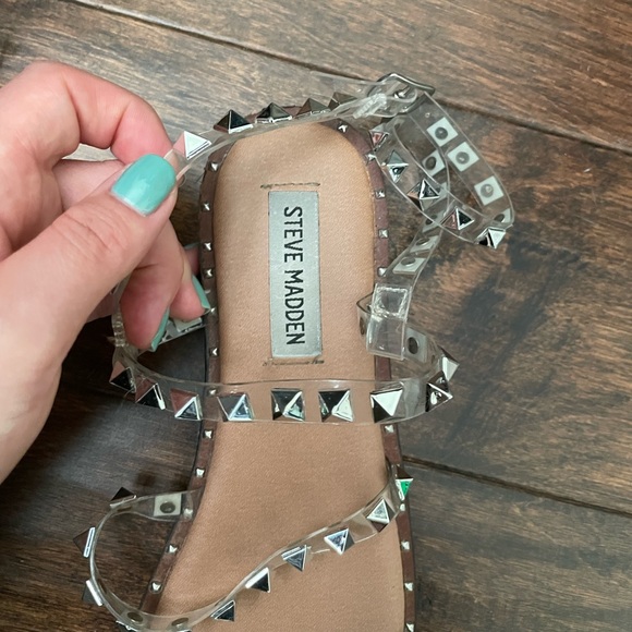 SOLD!!! Steve Madden Travel Sandals - Picture 4 of 9